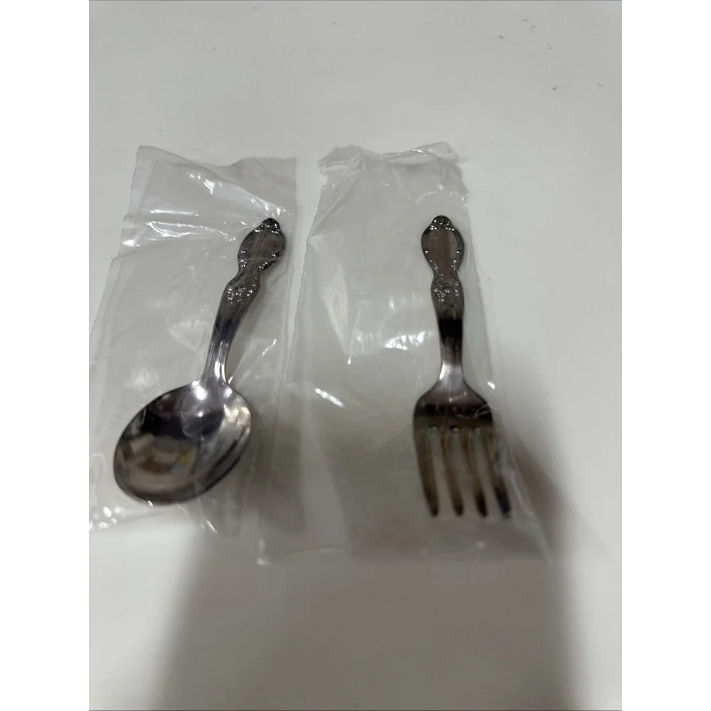 Kid Extras ~ Oneida ARBOR ROSE True Rose Salad‎ Fork Teaspoon